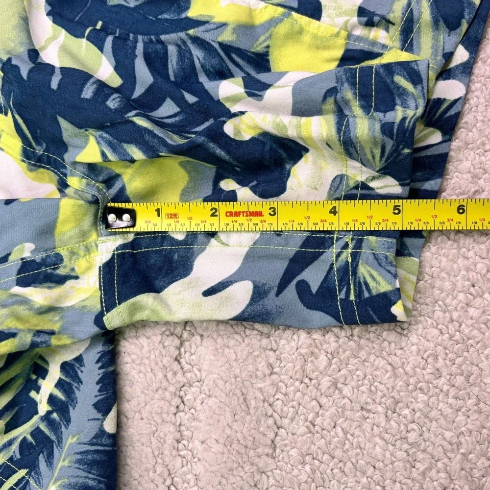 The North Face Shorts Mens Large Blue Green Floral‎ Camo Class V Pull-On